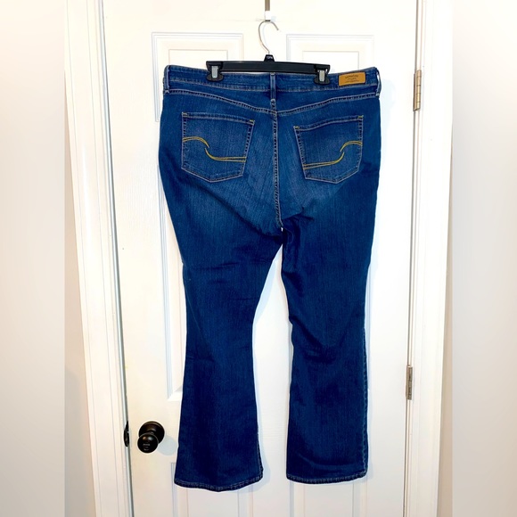 Signature by Levi Strauss & Co. modern bootcut. Size 36x32 - Picture 2 of 5